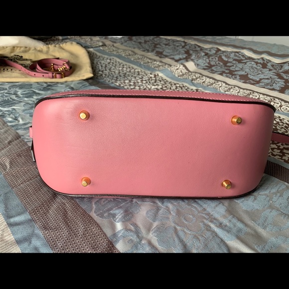 Burberry - Picture 8 of 15